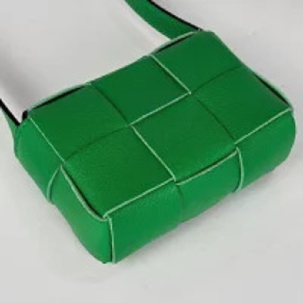 Bottega Veneta Cassette Shoulder Bag Maxi Intrecciato Leather Green - Picture 2 of 7